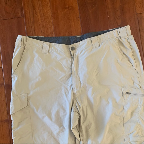 Columbia Men's Silver Ridge Utility Convertible Hike Pant Size 40 x 34 Tan Khaki - Picture 2 of 13